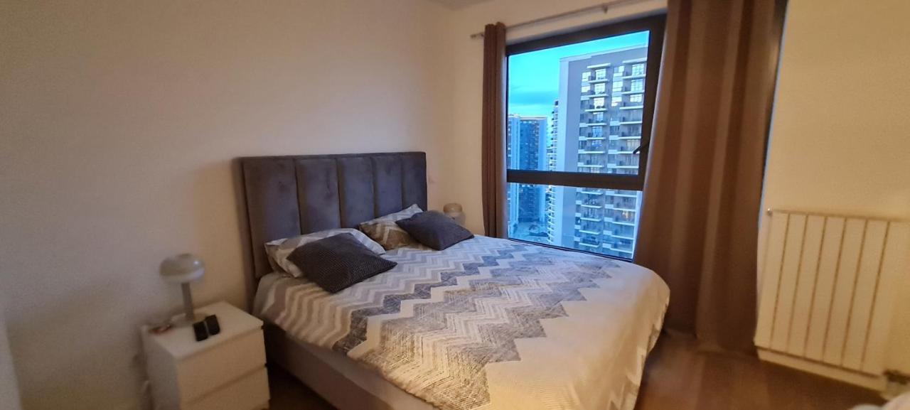 Lux Apartman Lola Sajmiste Bagian luar foto
